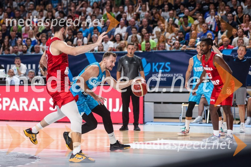  ... ;  Zoran Dragić, košarkar;  Jaleen Smith, košarkarKošarkarska tekma Slovenija : Hrvaška