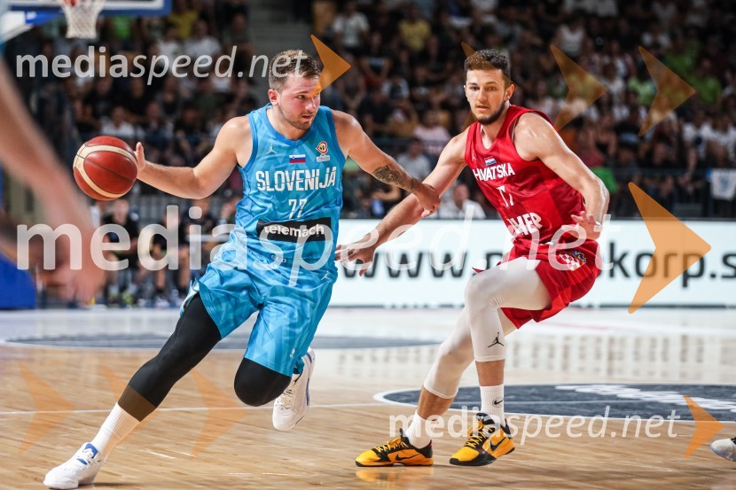  Luka  Dončić, košarkar;  Karlo Matković, košarkarKošarkarska tekma Slovenija : Hrvaška