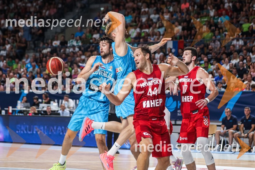  Mike Tobey, košarkar;  Jaka Blažič, košarkar;  Bojan Bogdanović, košarkar;  Karlo Matković, košarkarKošarkarska tekma Slovenija : Hrvaška