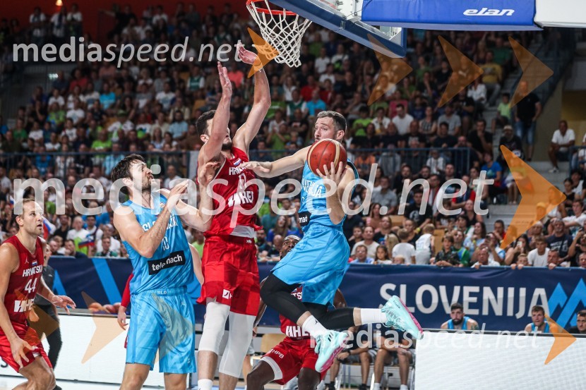  Mike Tobey, košarkar;  Karlo Matković, košarkar;  Goran Dragić, košarkarKošarkarska tekma Slovenija : Hrvaška