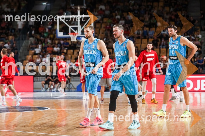  Jaka Blažič, košarkar;  Goran Dragić, košarkar;  Mike Tobey, košarkarKošarkarska tekma Slovenija : Hrvaška