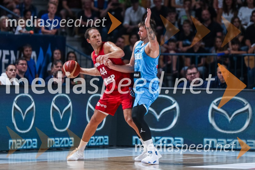  Bojan Bogdanović, košarkar;  Luka  Dončić, košarkarKošarkarska tekma Slovenija : Hrvaška