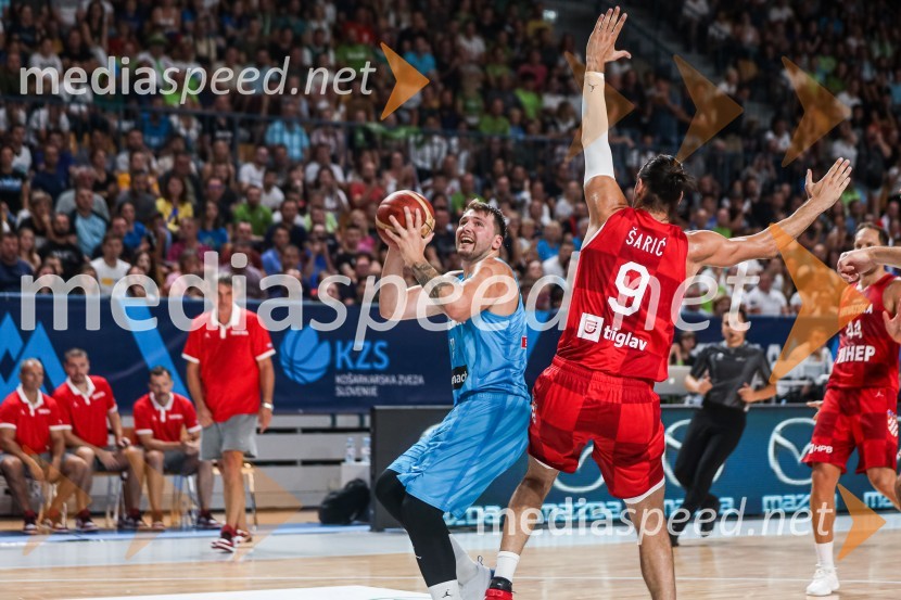  Luka  Dončić, košarkar;  Dario Šarić, košarkarKošarkarska tekma Slovenija : Hrvaška