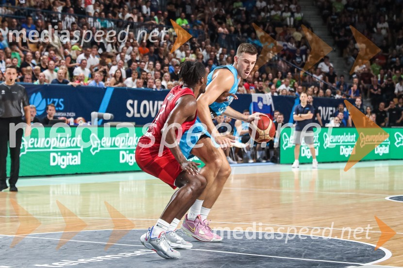  Jaleen Smith, košarkar;  Vlatko Čančar, košarkarKošarkarska tekma Slovenija : Hrvaška