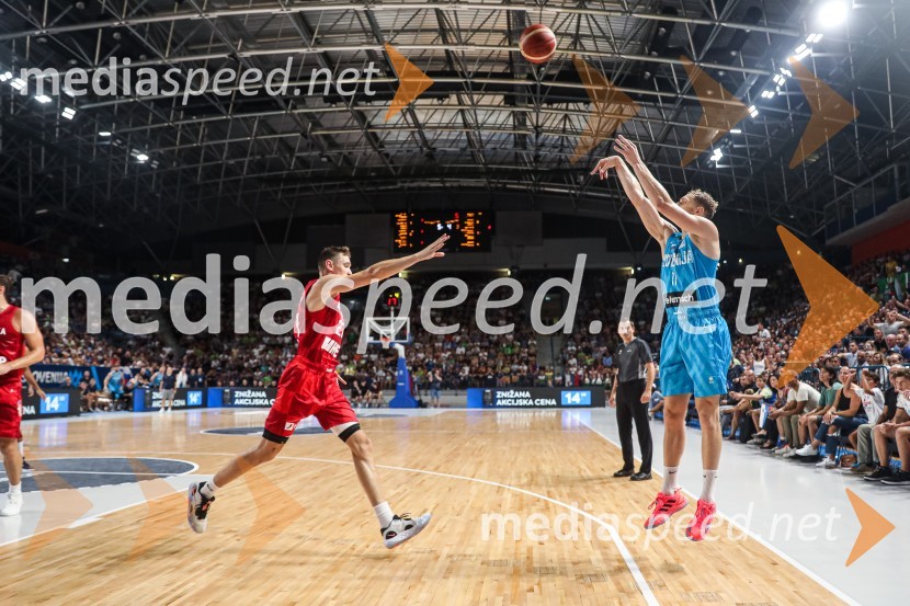  ... ;  Jaka Blažič, košarkarKošarkarska tekma Slovenija : Hrvaška