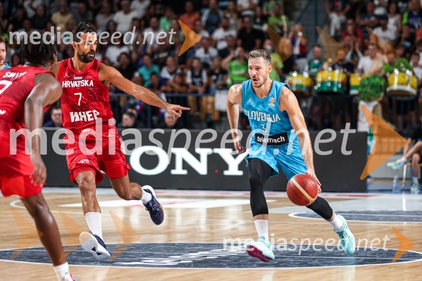  Jaleen Smith, košarkar;  ... ;  Goran Dragić, košarkarKošarkarska tekma Slovenija : Hrvaška