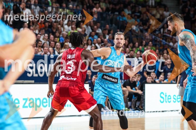  Jaleen Smith, košarkar;  Goran Dragić, košarkar;  Žiga Dimec, košarkarKošarkarska tekma Slovenija : Hrvaška