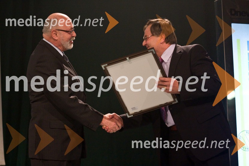 Vaso Gasar, namestnik urednika Nedeljskega dnevnika in Ivan Kolar, zmagovalec izbora za najlepšo zidanicoSlovenec leta 2008