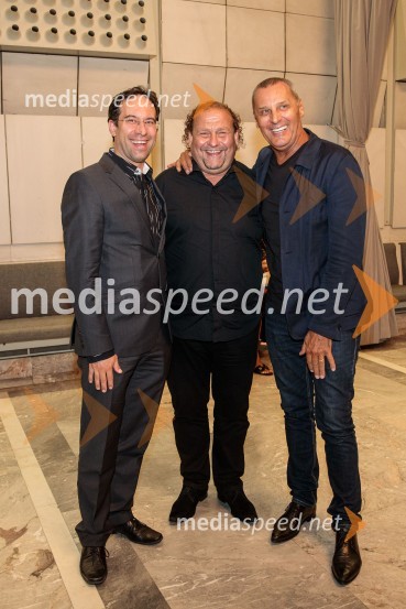  Simon Krečič, umetniški direktor Opere SNG Maribor;  Darko  Brlek, direktor in umetniški vodja, Festival Ljubljana;  Danilo Rošker, direktor SNG MariborJuan Diego Florez, Festival Ljubljana 2022