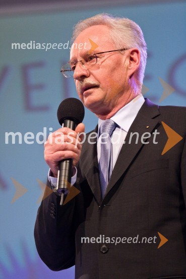 Zlatko Šetinc, odgovorni urednik Nedeljskega dnevnikaSlovenec leta 2008