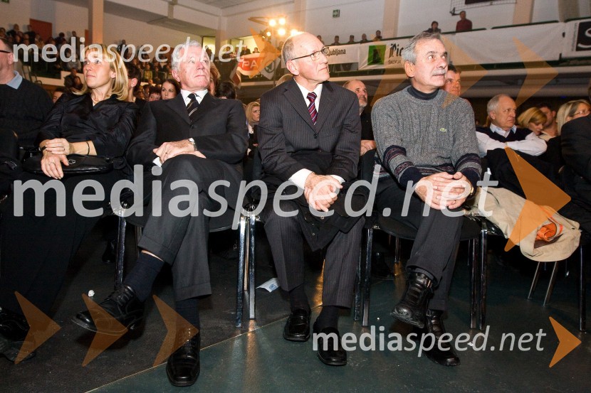 Tone Vogrinec, nekdanji direktor alpskih smučarskih disciplin in direktor smučarskega sklada z ženo, Miro Cerar, nekdanji gimnastičar in predsednik Olimpijske akademije ter ambasador za fair play in Brane Kuzmič, nekdanji relist in inštruktor varne vožnjeSlovenec leta 2008