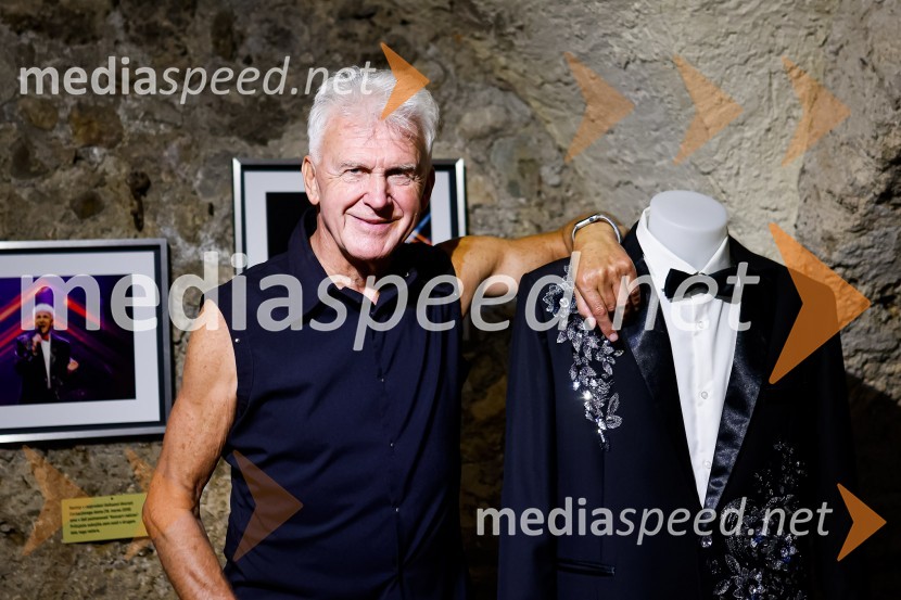  Andrej Šifrer, glasbenikAndrej Šifrer, 70 let-NIČ proti VEČnosti