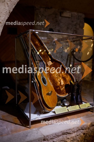 Andrej Šifrer, 70 let-NIČ proti VEČnosti