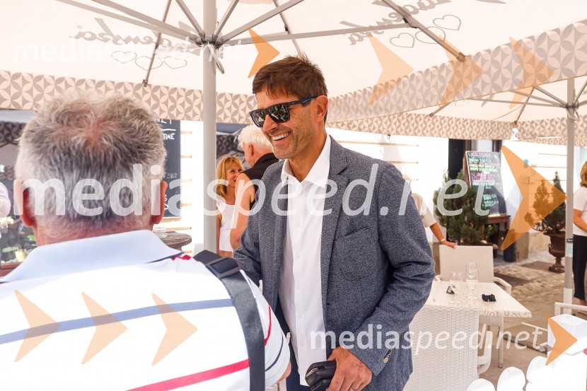  Matjaž Rakovec, župan Mestne občine KranjAndrej Šifrer, 70 let-NIČ proti VEČnosti