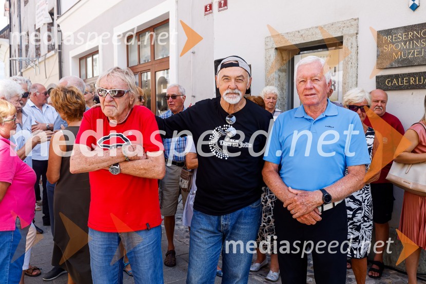  Tone Fornezzi - Tof, novinar;  Dragan  Bulič, glasbeni urednik;  Tone Vogrinec, športni in smučarski funkcionarAndrej Šifrer, 70 let-NIČ proti VEČnosti