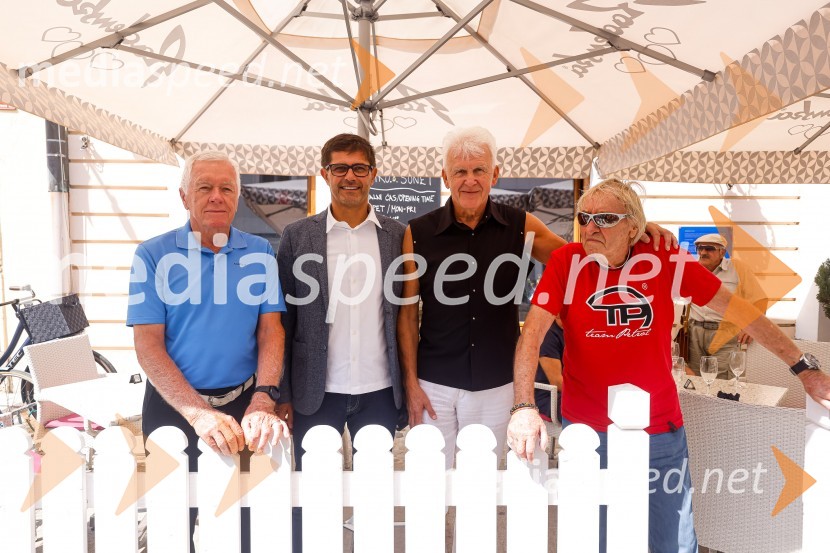  Tone Vogrinec, športni in smučarski funkcionar;  Matjaž Rakovec, župan Mestne občine Kranj;  Andrej Šifrer, glasbenik;  Tone Fornezzi - Tof, novinarAndrej Šifrer, 70 let-NIČ proti VEČnosti