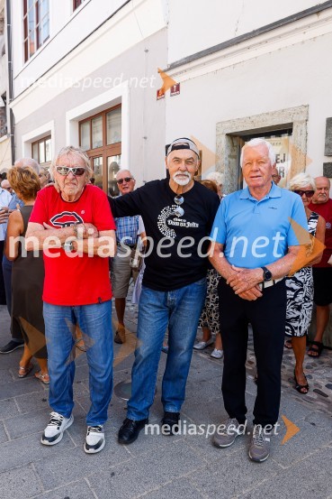  Tone Fornezzi - Tof, novinar;  ... ;  Tone Vogrinec, športni in smučarski funkcionarAndrej Šifrer, 70 let-NIČ proti VEČnosti