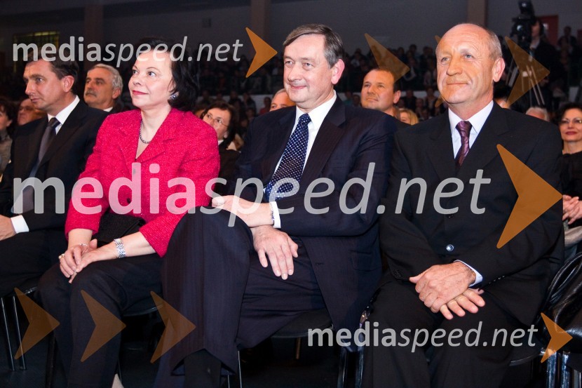 Borut Pahor, predsednik Vlade Republike Slovenije, dr. Danilo Türk, predsednik Republike Slovenije in Slovenec leta 2008, soproga Barbara Miklič Türk in Branko Pavlin, predsedik uprave časopisne hiše DnevnikSlovenec leta 2008