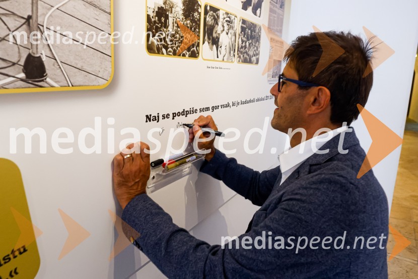  Matjaž Rakovec, župan Mestne občine KranjAndrej Šifrer, 70 let-NIČ proti VEČnosti