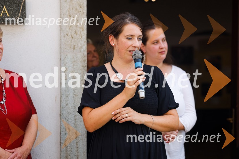  Ana  Beno, avtorica razstave NIČ proti VEČnosti, Gorenjski muzejAndrej Šifrer, 70 let-NIČ proti VEČnosti