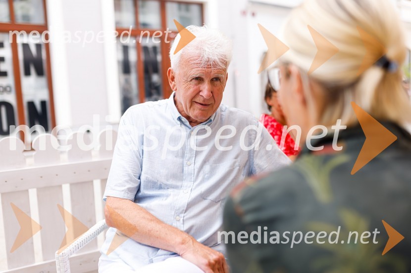  Andrej Šifrer, glasbenikAndrej Šifrer, 70 let-NIČ proti VEČnosti