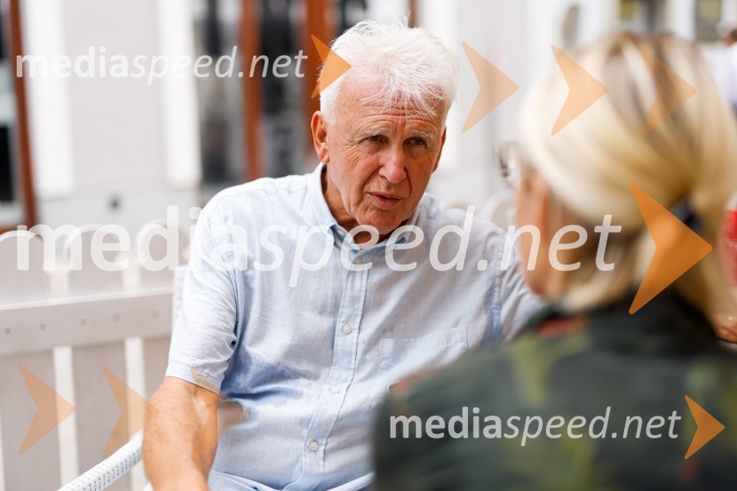  Andrej Šifrer, glasbenikAndrej Šifrer, 70 let-NIČ proti VEČnosti