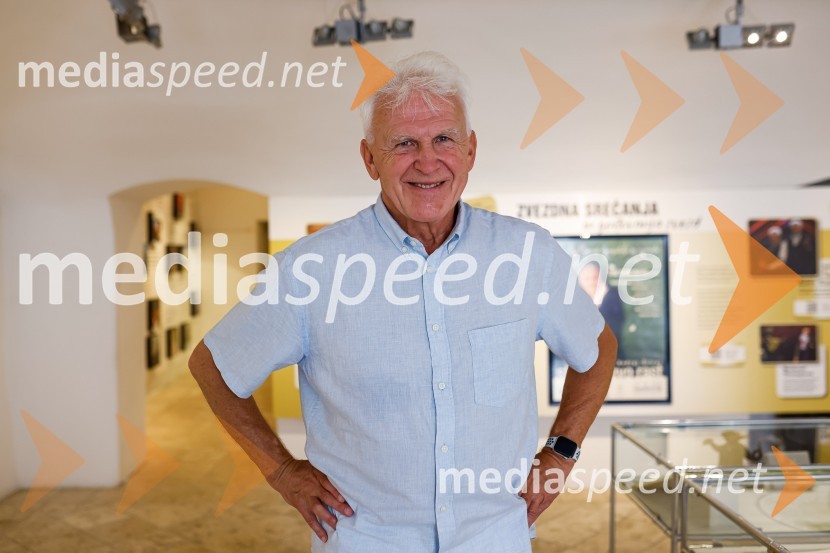  Andrej Šifrer, glasbenikAndrej Šifrer, 70 let-NIČ proti VEČnosti