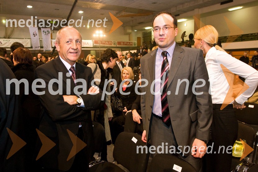 Branko Pavlin, predsednik uprave časopisne hiše Dnevnik in Leo Oblak, predsednik uprave Infonet MediaSlovenec leta 2008