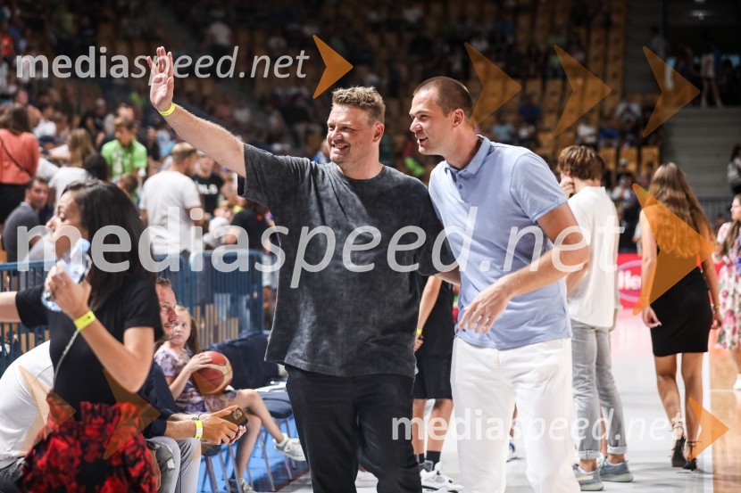  Miha Zupan, košarkar;  Uroš Slokar, nekdanji košarkarKošarkarska tekma Slovenija - Estonija