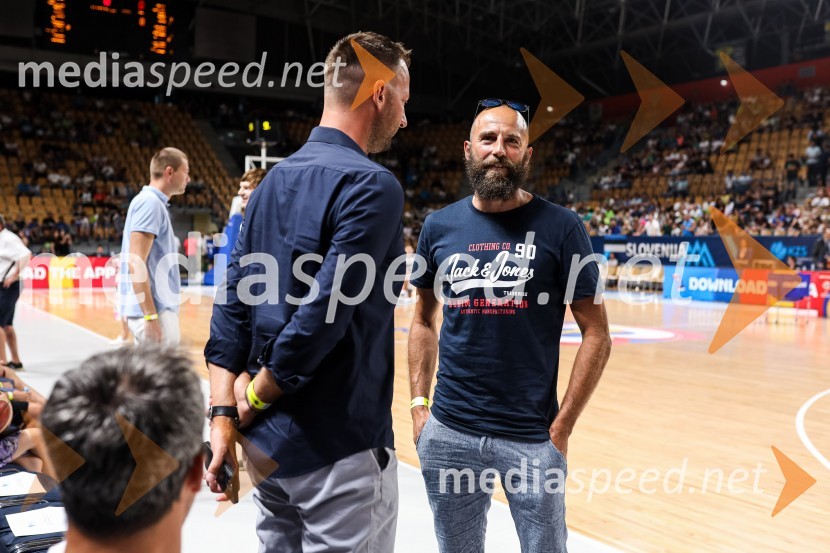  Saša  Zagorac, košarkar;  Nebojša Joksimović, nekdanji košarkarKošarkarska tekma Slovenija - Estonija