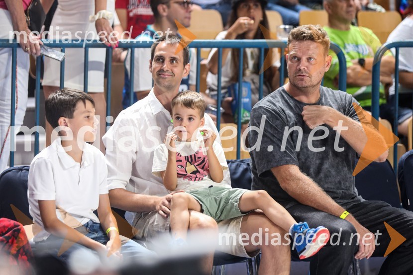  ... ;  Domen Lorbek, nekdnanji košarkar;  ... ;  Miha Zupan, košarkarKošarkarska tekma Slovenija - Estonija