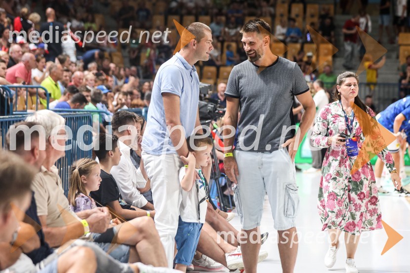  Uroš Slokar, nekdanji košarkar;  Gašper Vidmar, košarkarKošarkarska tekma Slovenija - Estonija