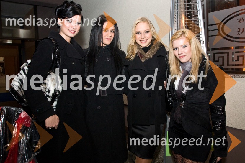 Daša Podržaj, Miss Hawaiian Tropic 2009, Marjana Baraga, Miss Solei 2009, Maja Jamnik, Miss Casino Kongo 2009 in Mateja Malnar, pevkaSlovenec leta 2008