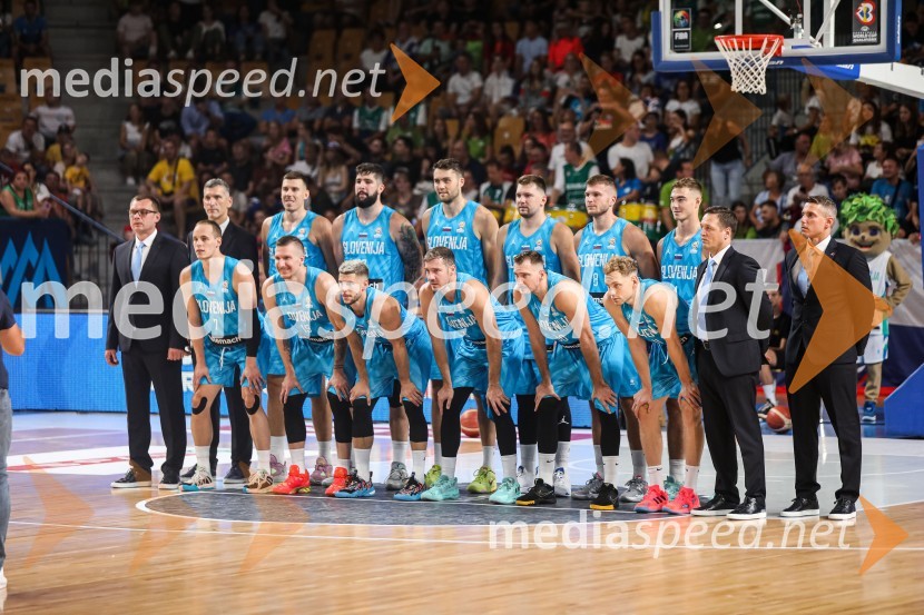  ... ;  ... ;  Vlatko Čančar, košarkar;  Žiga Dimec, košarkar;  Mike Tobey, košarkar;  Luka  Dončić, košarkar;  Edo Murić, košarkar;  Žiga Samar, košarkar;  Klemen Prepelič, košarkar;  Gregor  Hrovat, košarkar;  Aleksej  Nikolić, košarkar;  Goran Dragić, košarkar;  Zoran Dragić, košarkar;  Jaka Blažič, košarkar;  Aleksander Sekulić, selektor  košarkaške reprezentance;  ... Košarkarska tekma Slovenija - Estonija