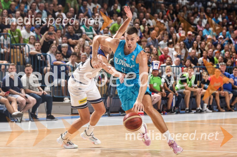  ... ;  Vlatko Čančar, košarkarKošarkarska tekma Slovenija - Estonija