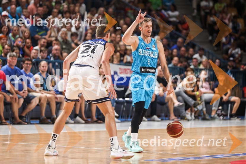  ... ;  Goran Dragić, košarkarKošarkarska tekma Slovenija - Estonija