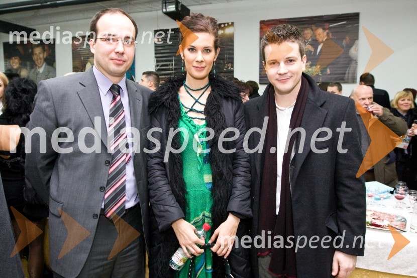 Leo Oblak, predsednik uprave Infonet Media, Ivjana Banič in Boštjan Romih, Naj voditeljski radijski par leta 2008 in moderatorja jutranjega programa Radia 1Slovenec leta 2008