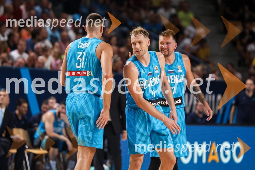  Vlatko Čančar, košarkar;  Jaka Blažič, košarkar;  Luka  Dončić, košarkarKošarkarska tekma Slovenija - Estonija