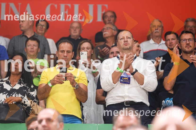  Tomaž Barada, taekwondoist in kickbokser, predsednik Športne zveze Maribor, predsednik Športne zveze Maribor, podpredsednik Olimpijskega komiteja Slovenije;  Matej Erjavec, predsednik, Košarkarska Zveza SlovenijeKošarkarska tekma Slovenija - Estonija