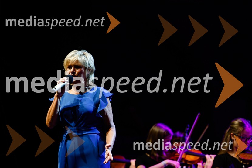  Romana  Krajnčan, pevkaSlovenski mladinski orkester, Festival Ljubljana 2022