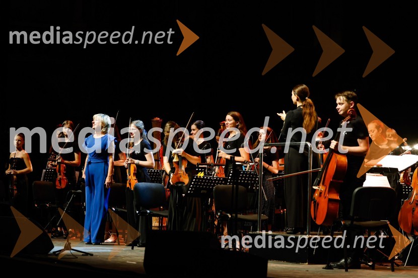  Romana  Krajnčan, pevka;  Živa Ploj Peršuh, dirigentkaSlovenski mladinski orkester, Festival Ljubljana 2022