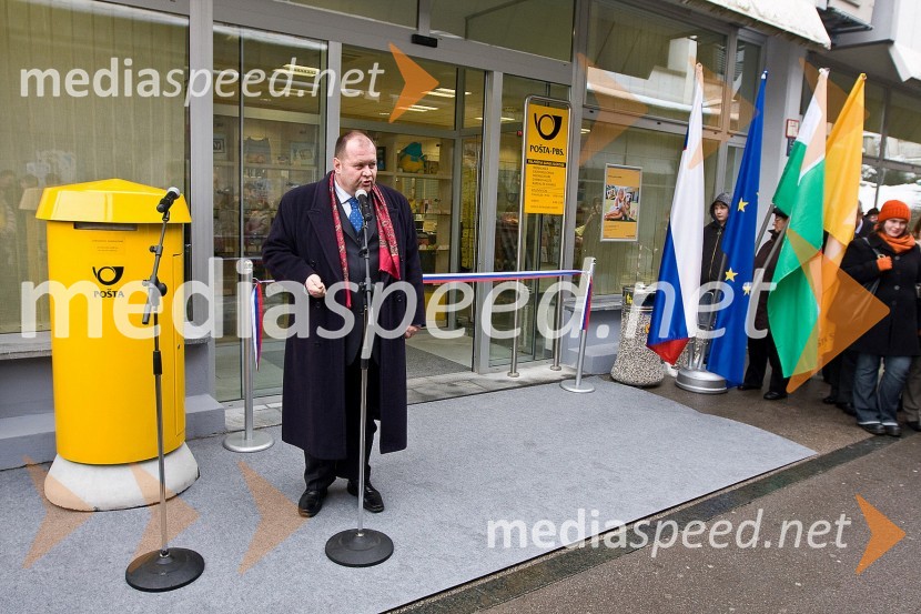 Aleš Hauc, generalni direktor Pošte SlovenijePošta Slovenije, odprtje prenovljenih poslovnih prostorov pošte Ljubljana Moste