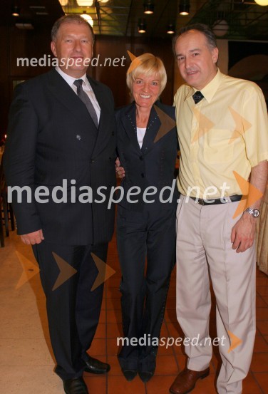 Direktor Preventa Jože Kozmos s soprogo Silvo in direktor VTV Rajko DjordjevičMiss Koroške za miss Slovenije