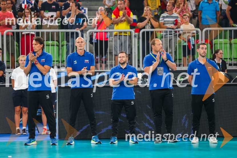  Gheorghe Crețu, trener odbojkarske reprezentance Slovenije;  ... ;  ... ;  ... ;  ... Svetovno prvenstvo v odbojki 2022, Slovenija - Kamerun