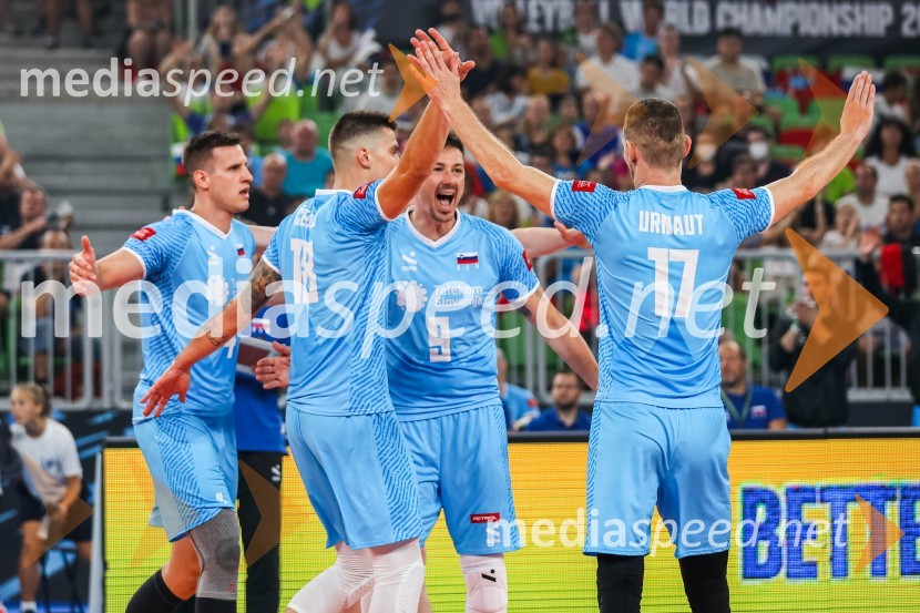  Jan  Kozamernik, odbojkar;  Klemen Čebulj, odbojkar;  Dejan  Vinčić, odbojkar;  Tine  Urnaut, kapetan slovenske odbojkarske reprezentanceSvetovno prvenstvo v odbojki 2022, Slovenija - Kamerun