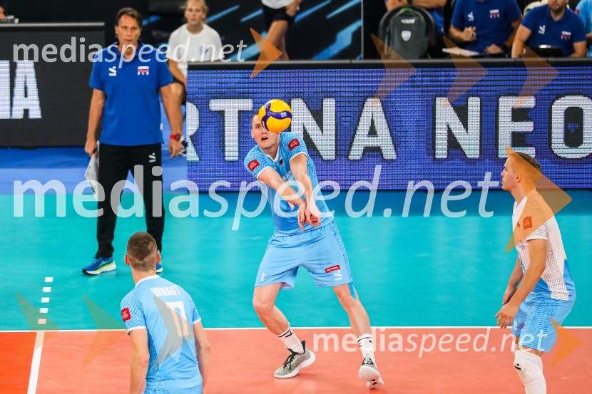  Tine  Urnaut, kapetan slovenske odbojkarske reprezentance;  Tonček  Štern, odbojkar;  Jani Kovačič, odbojkarSvetovno prvenstvo v odbojki 2022, Slovenija - Kamerun