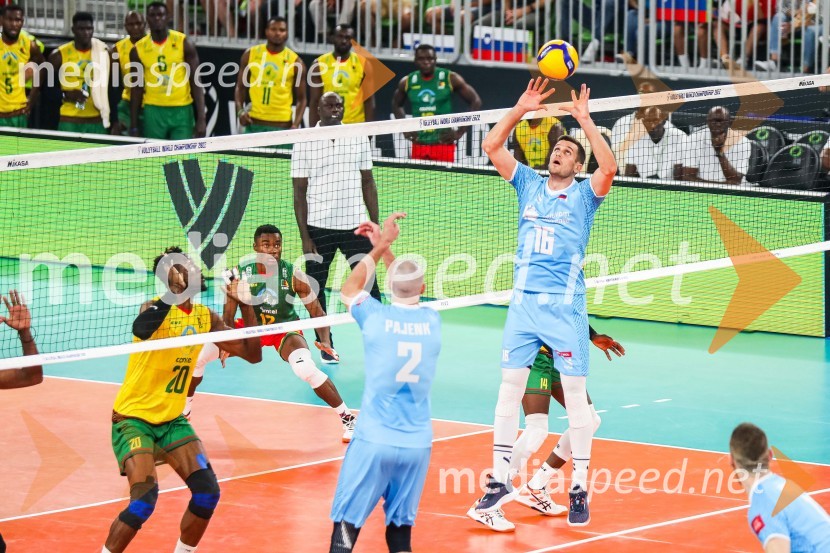  Alen  Pajenk  , odbojkar;  Gregor  Ropret, odbojkarSvetovno prvenstvo v odbojki 2022, Slovenija - Kamerun