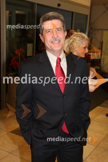 Drago Cotar, predsednik uprave Zavarovalnice Maribor


 
Izbor športnik Maribora 2008