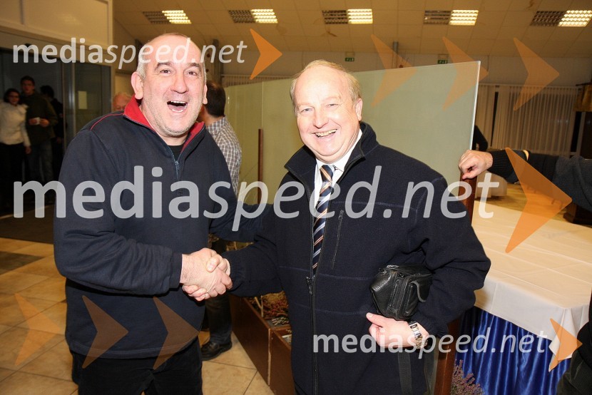 Vlado Poredoš, skupina Orlek in Gorazd Elvič - Gogi, športni novinar



 
Izbor športnik Maribora 2008