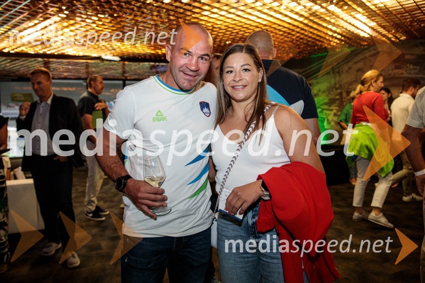  Dejan Zavec, nekdanji boksar;  Tina Trstenjak, judoistkaSvetovno prvenstvo v odbojki 2022, Slovenija - Francija